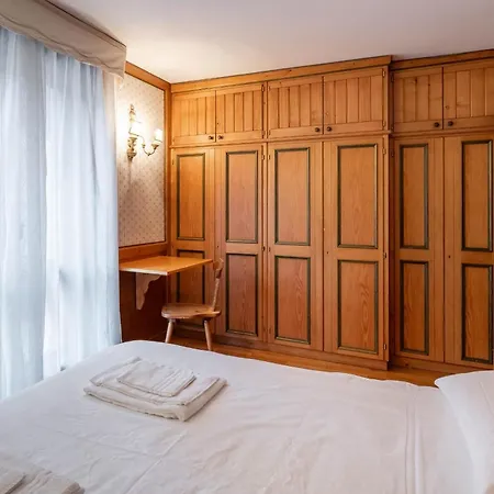 Cozy 3 Bedroom With Access To Garden Lägenhet