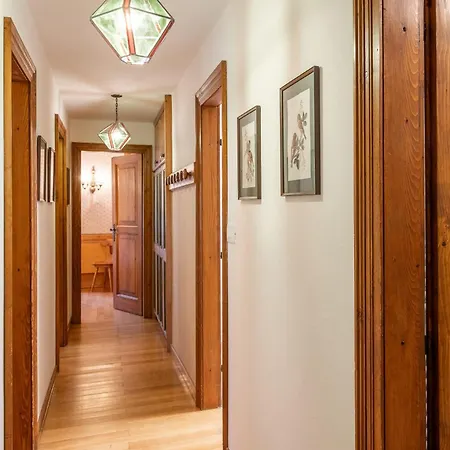 Lägenhet Cozy 3 Bedroom With Access To Garden